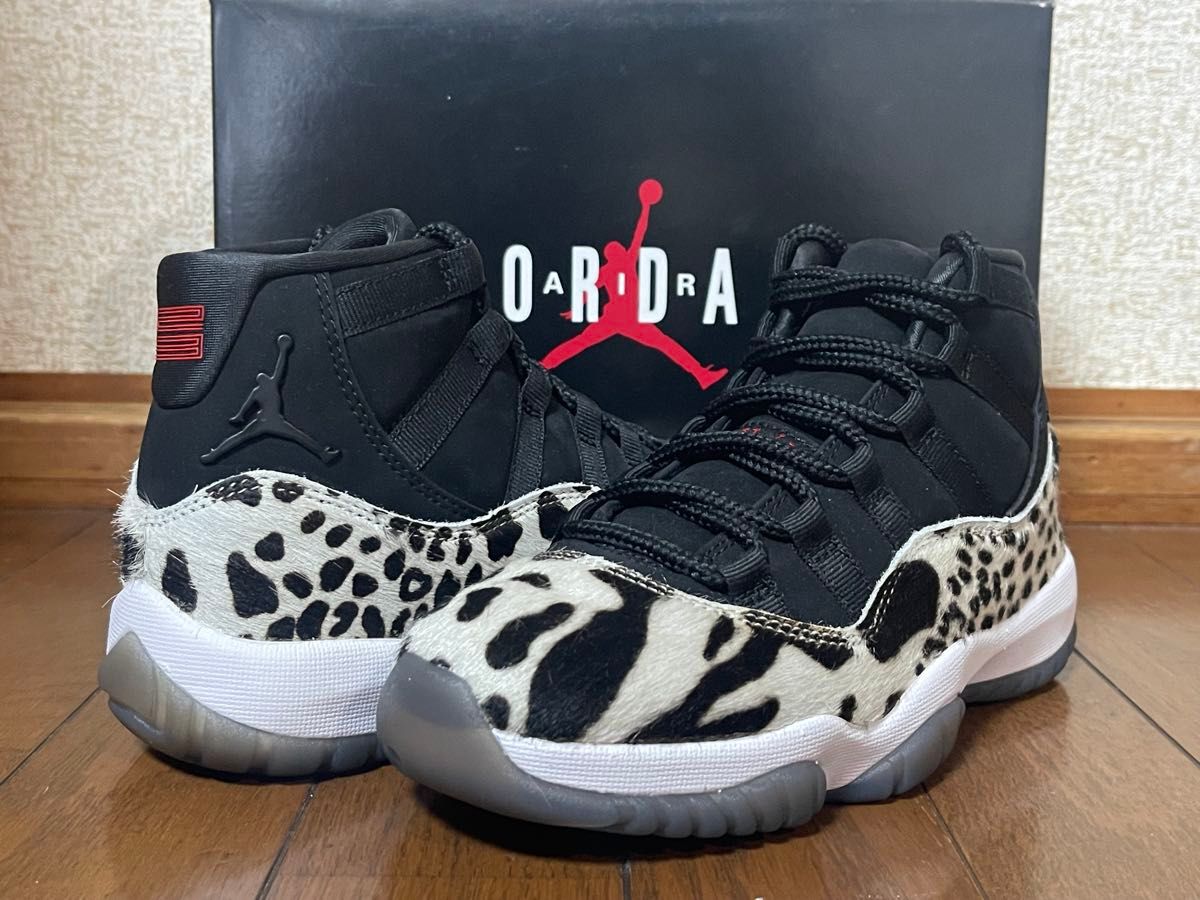 NIKE WMNS AIR JORDAN 11 RETRO 