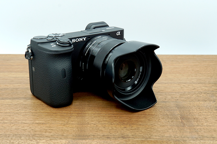 α6600におすすめ】コスパ最高の単焦点レンズ・SEL35F18のレビューと