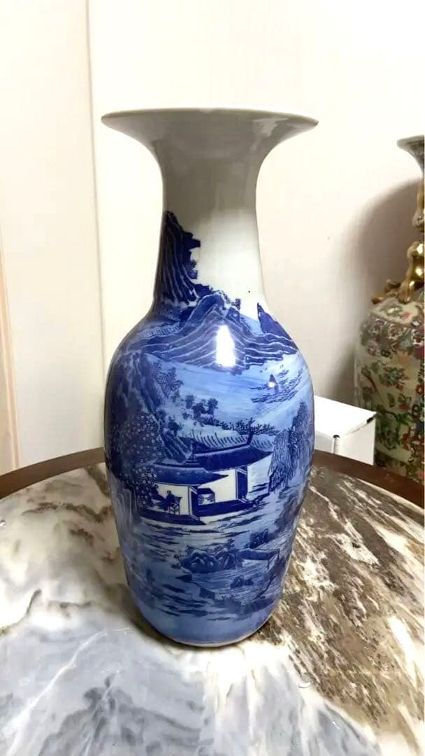 2体の価格 青白磁の花瓶 人物と風景の手描き絵 井上萬二 花瓶 花器 人物画 人間国宝 白磁 染付 | 食器・ブランド食器