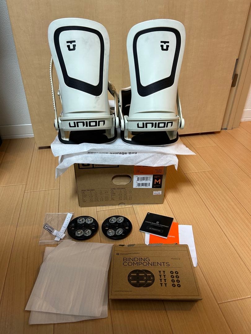 Union ultraビンディング Mサイズ　23-24 UNION BINDING ユニオン（UNION）（メンズ）スノーボードビンディング